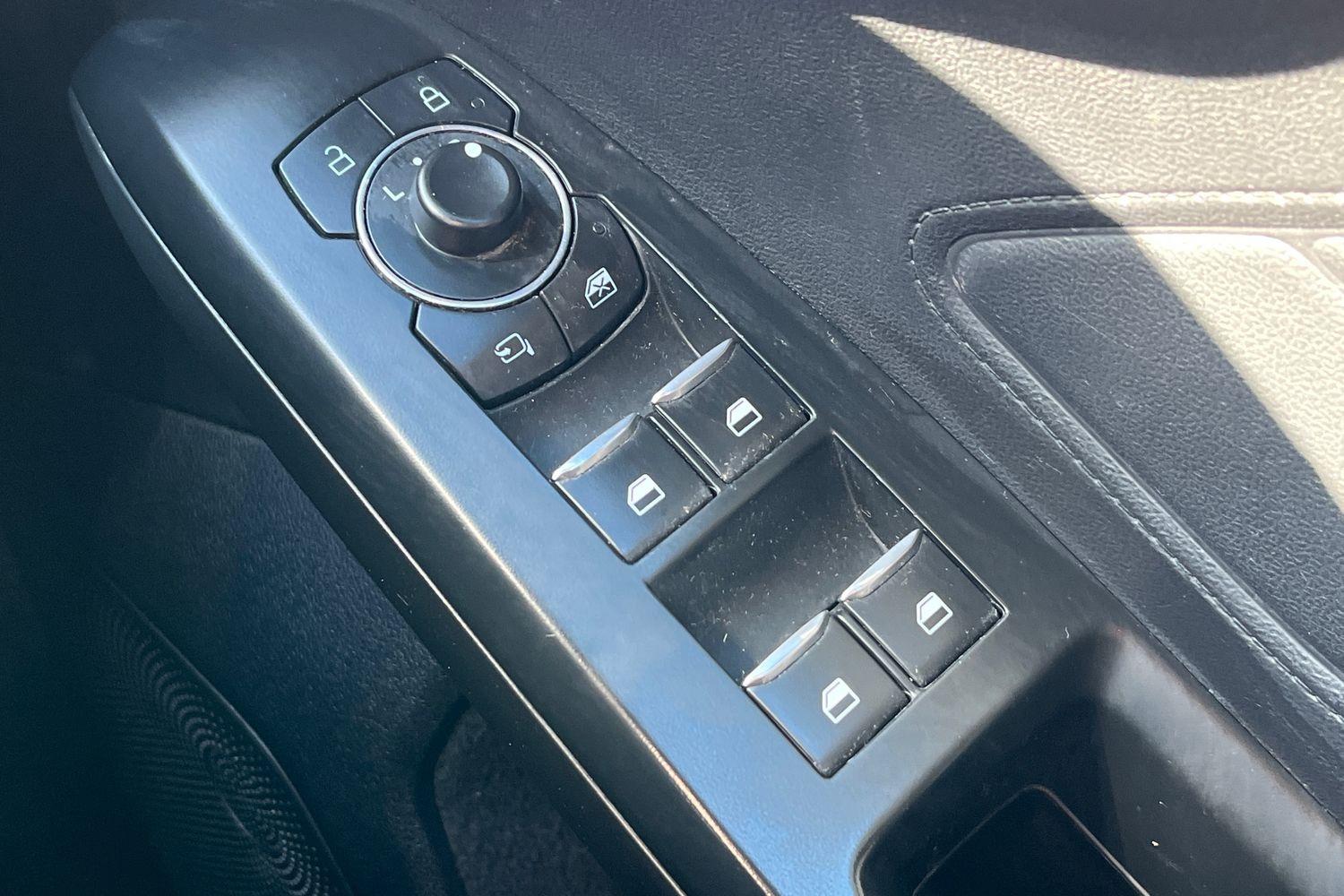 Ford FOCUS Photo 15