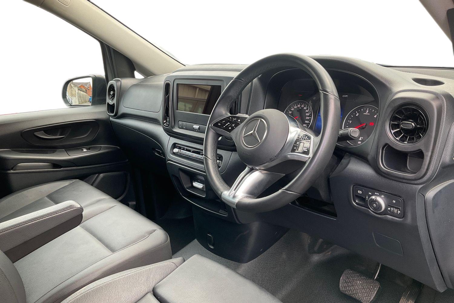 Mercedes-Benz VITO Photo 13