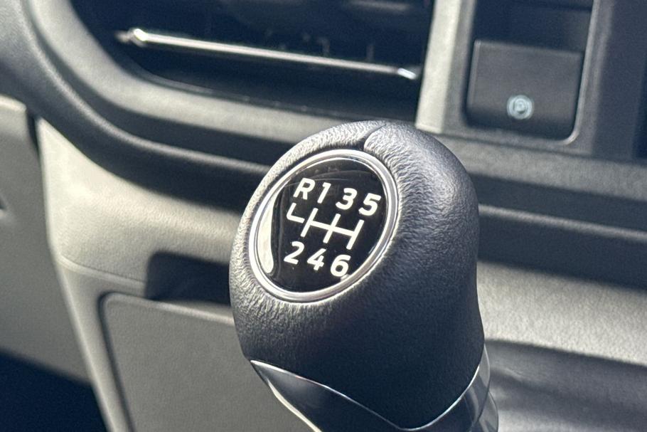 Used Ford TRANSIT CUSTOM YS75LTJ 19