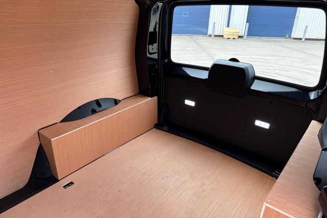 VOLKSWAGEN Caddy Photo 9