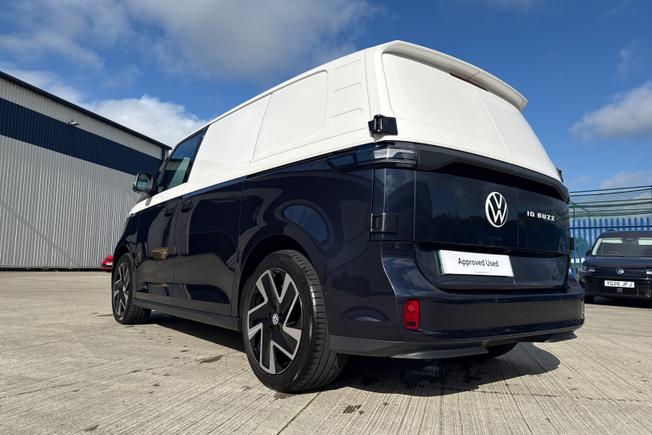 VOLKSWAGEN ID. Buzz Cargo Photo 25