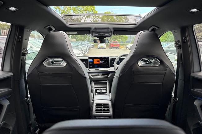 VOLKSWAGEN Tiguan Photo 28