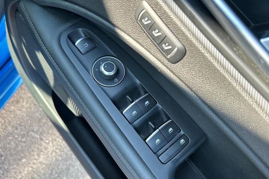 Alfa Romeo STELVIO Photo autoimg-1566df13bc261a707a20e5ccd0ec62e8744deafe.jpg