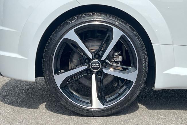 AUDI TT Photo 5