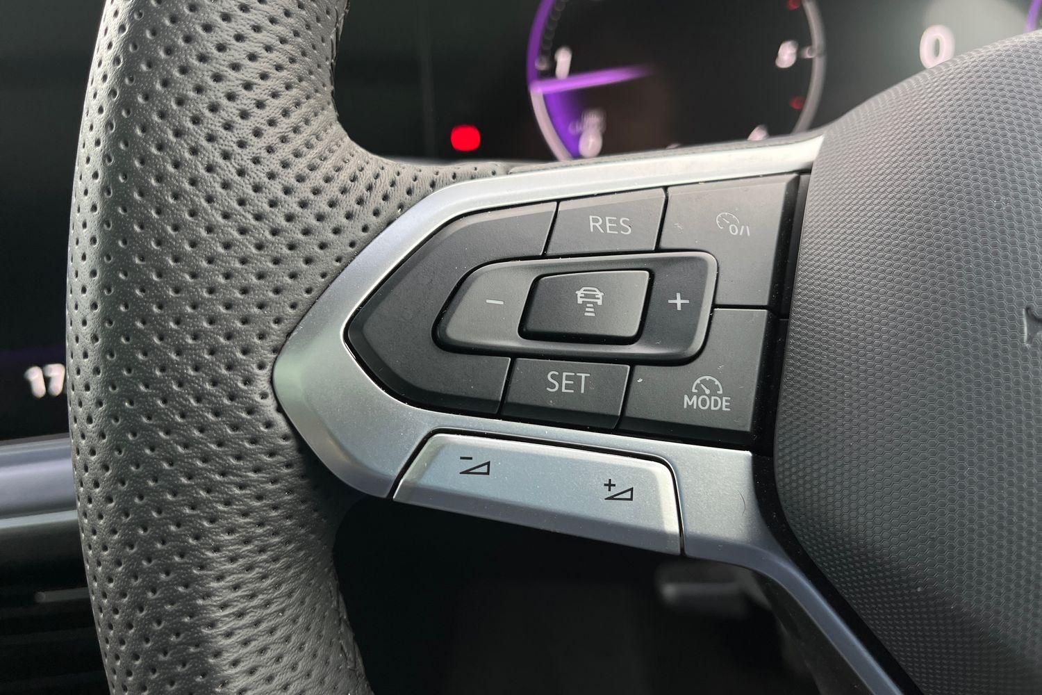Volkswagen TOUAREG Photo 29