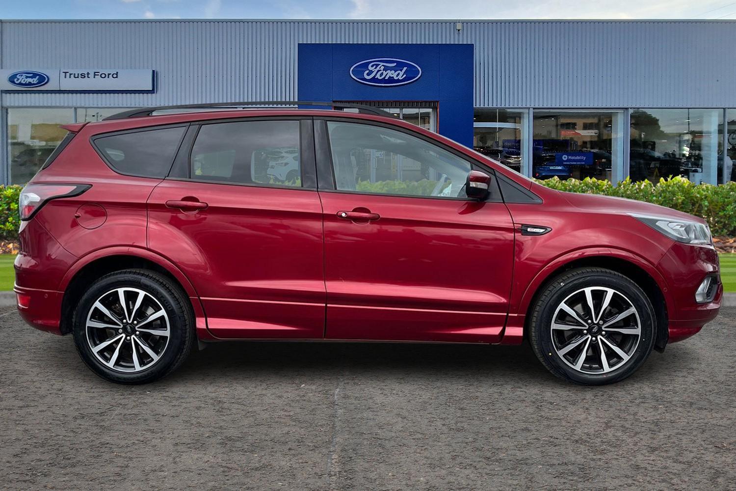 Ford KUGA Photo 2