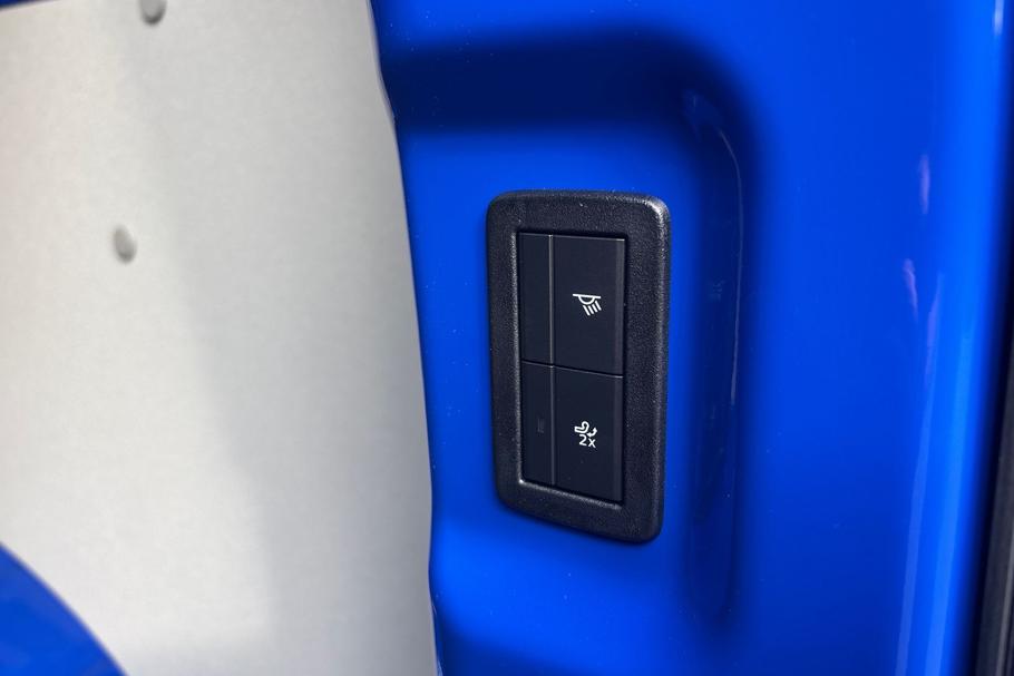 Used Ford TRANSIT CUSTOM XRZ9319 33