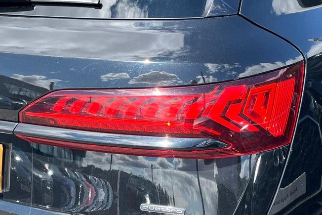 Audi Q7 Photo 18