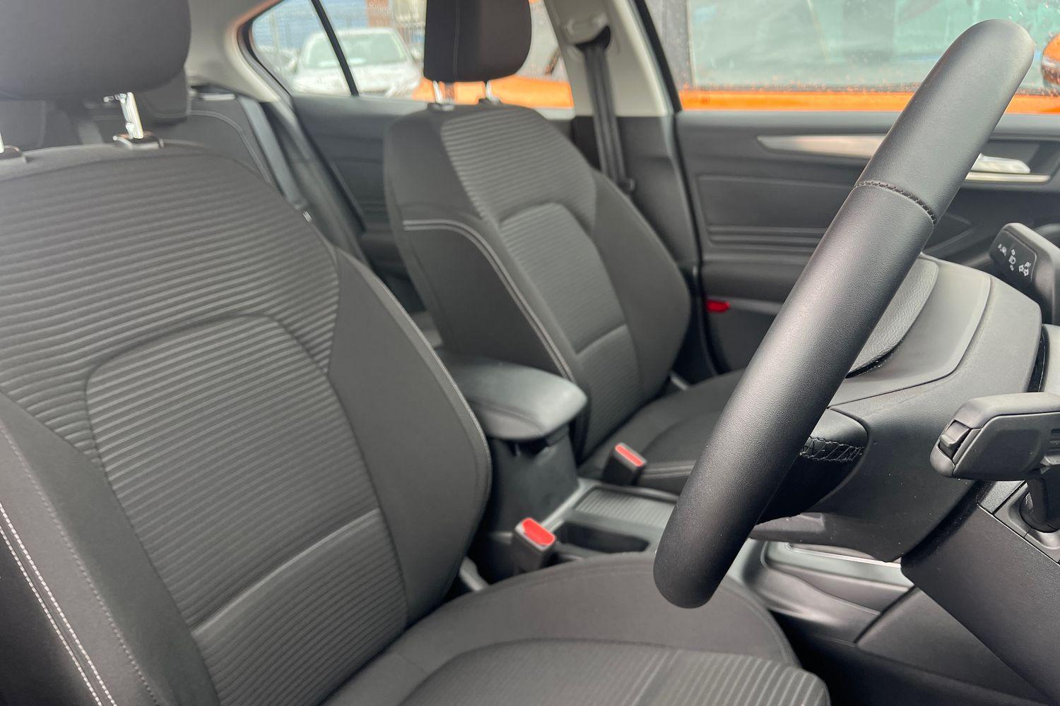 Ford Focus Photo 16