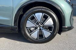 AUDI  Q4 SUV Photo 5