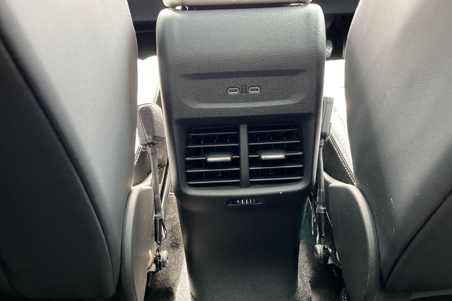 Ford Explorer Photo 31