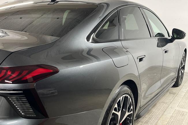 AUDI A6 Saloon Photo 37