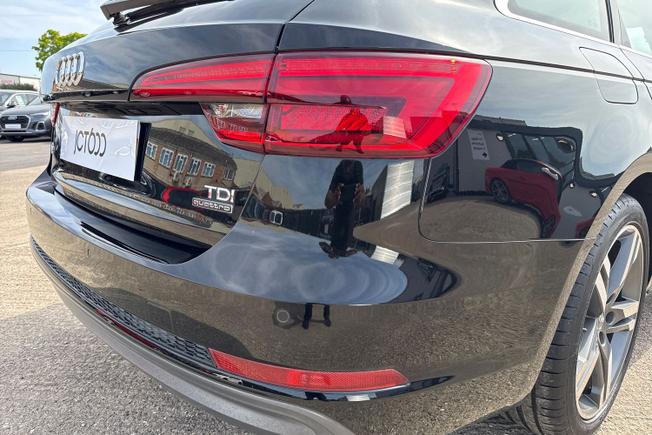 AUDI A4 Avant Photo 28