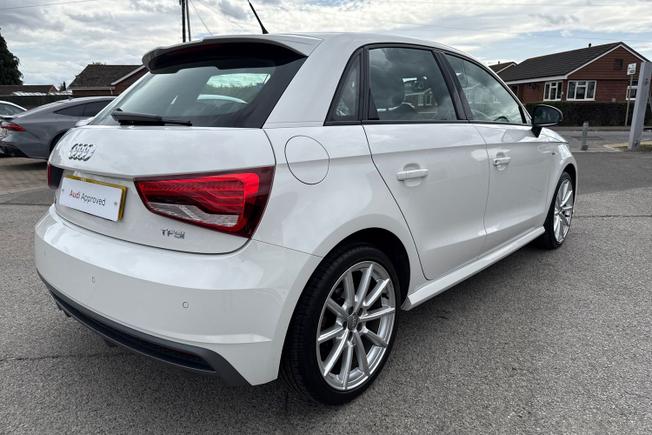Audi A1 Photo 30