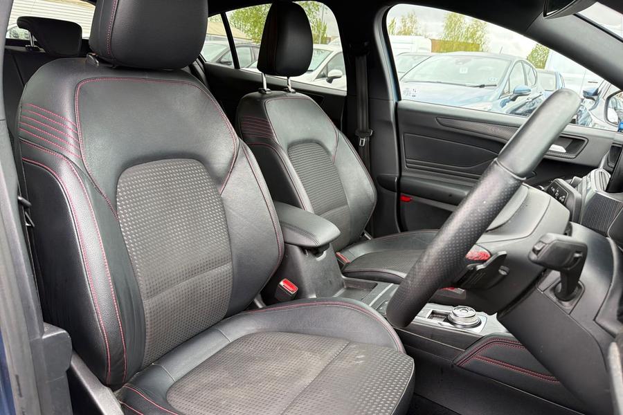 Ford FOCUS Photo autoimg-157f50e420d76e51719367e6859b68d85851638d.jpg
