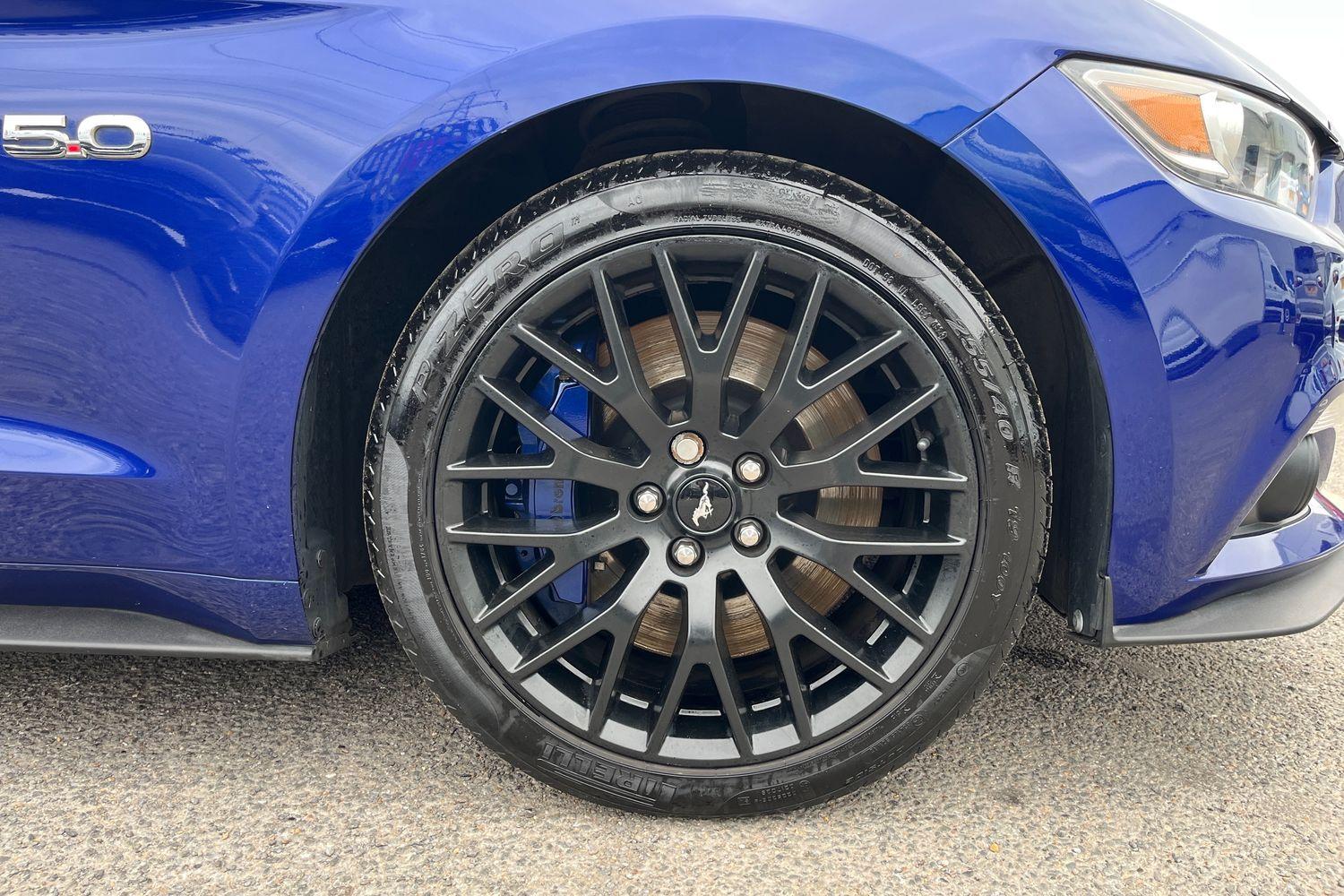 Ford MUSTANG Photo 7