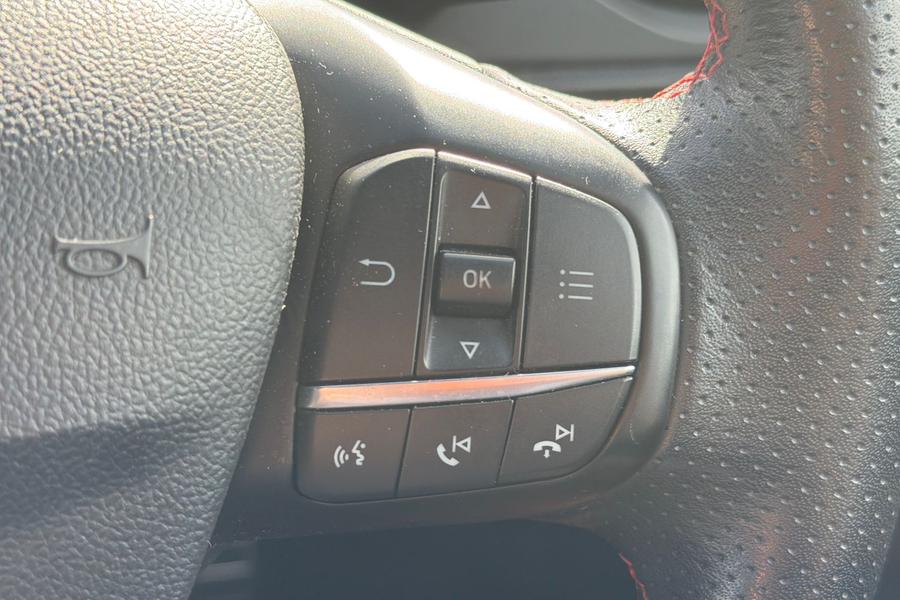 Ford FOCUS Photo autoimg-1582810cab790fec3cf02995afc900672429d590.jpg