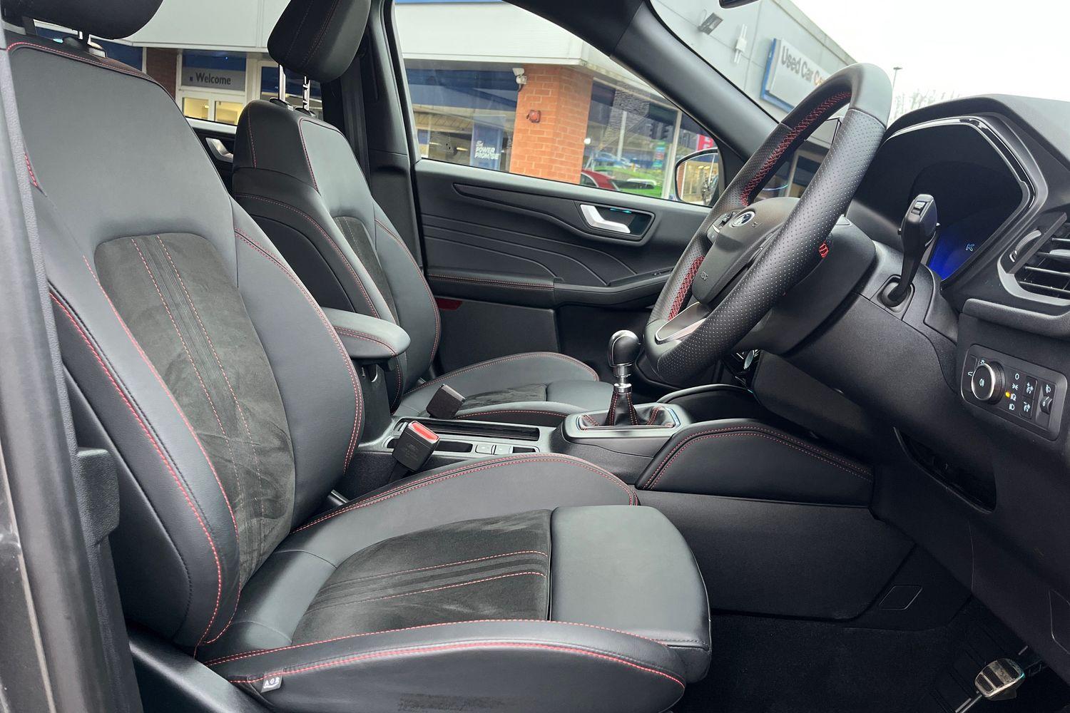 Ford KUGA Photo 16