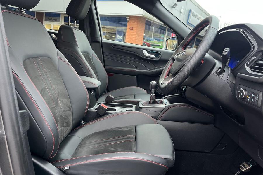 Ford KUGA Photo autoimg-1582a2a8502f2da9ecd7ab7bbd1deac649960385.jpg