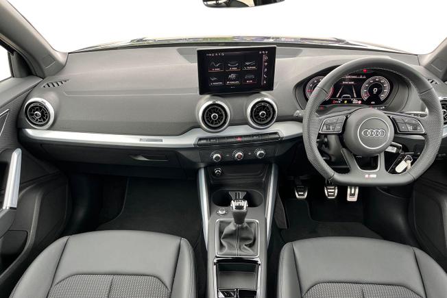 AUDI Q2 Photo 10