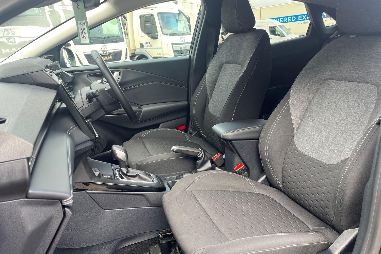 Ford PUMA Photo 18