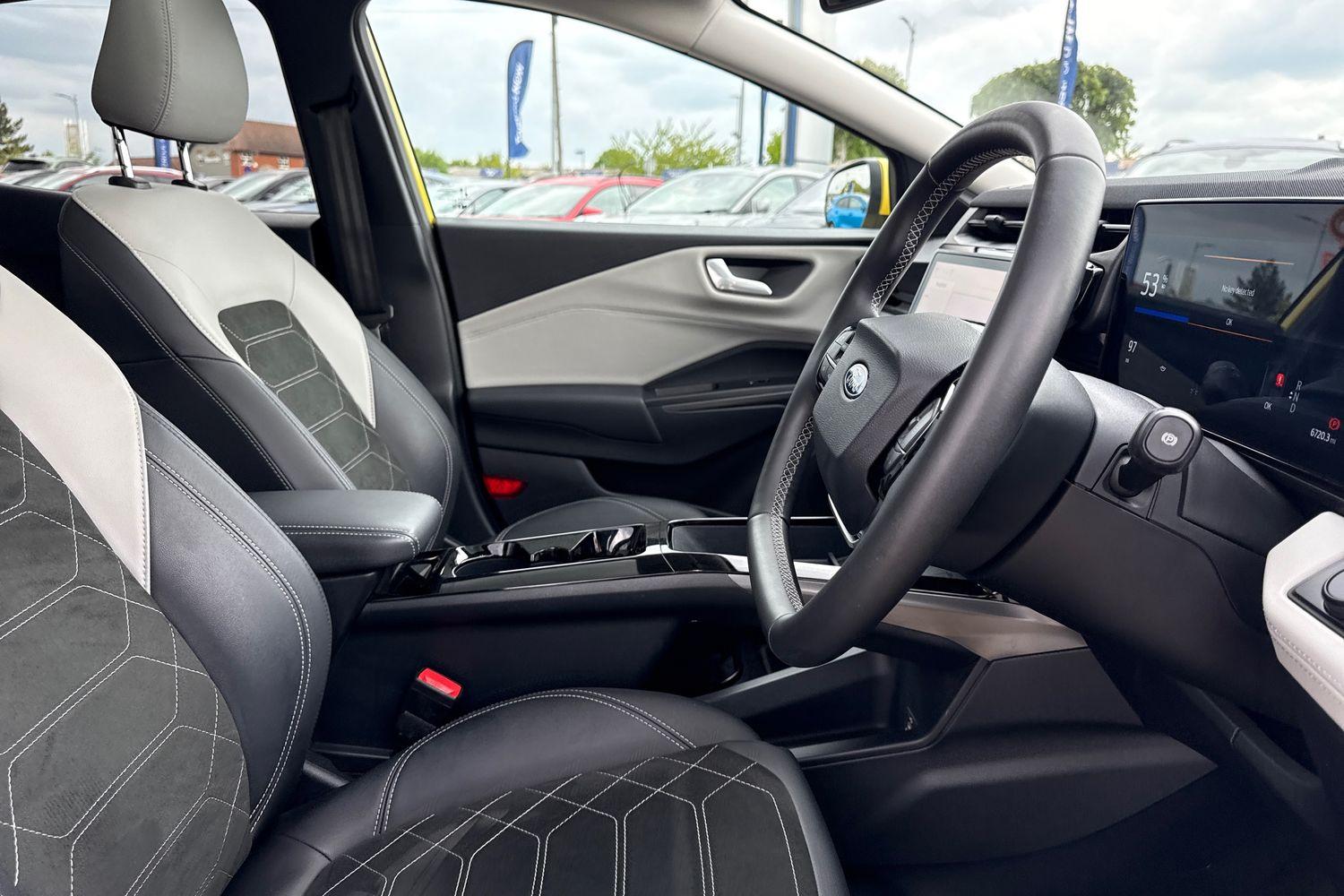 Ford PUMA Photo 16