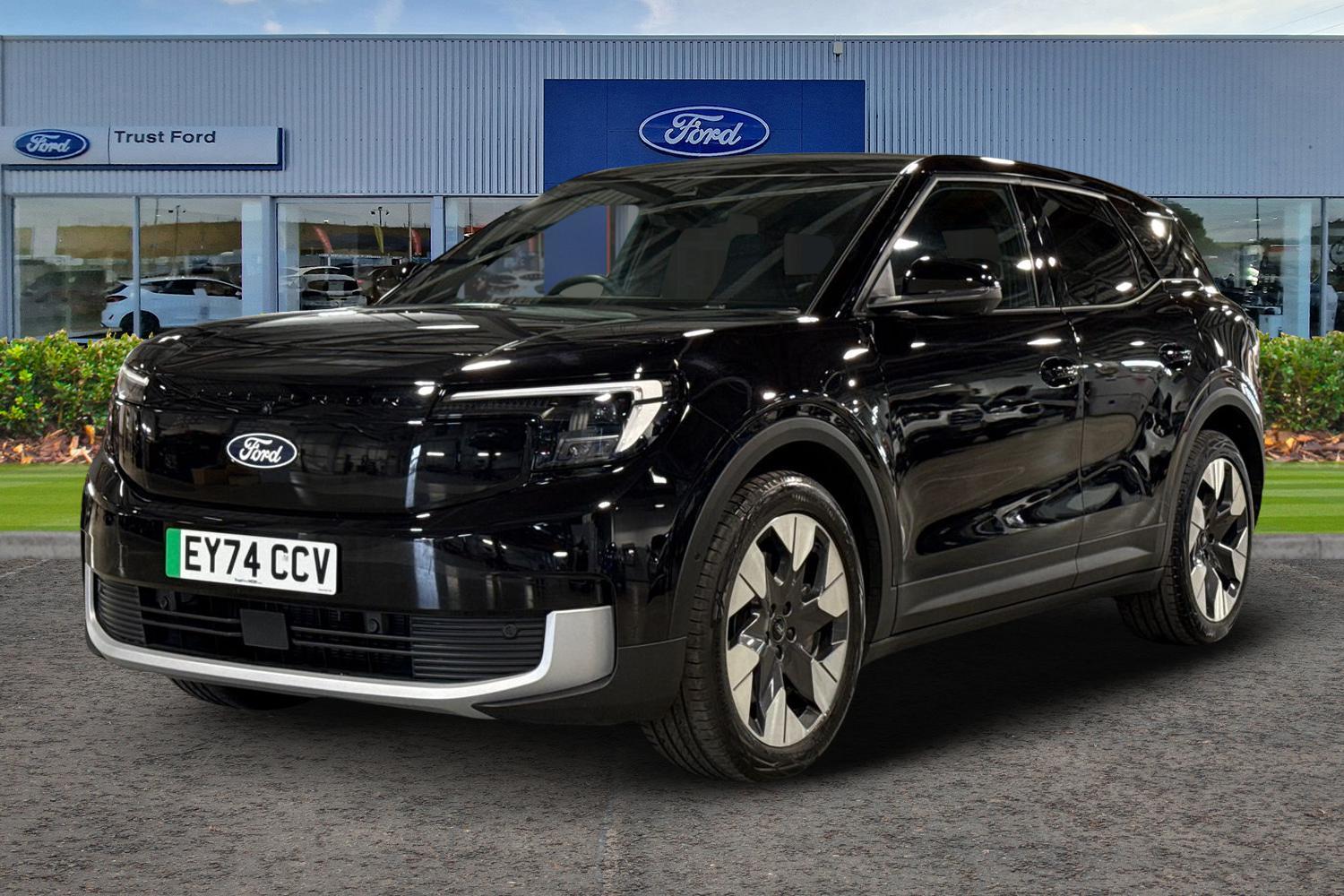 Ford Explorer Photo 4