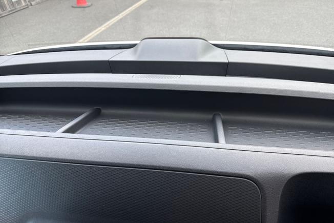 Volkswagen ID. Buzz Cargo Photo 37
