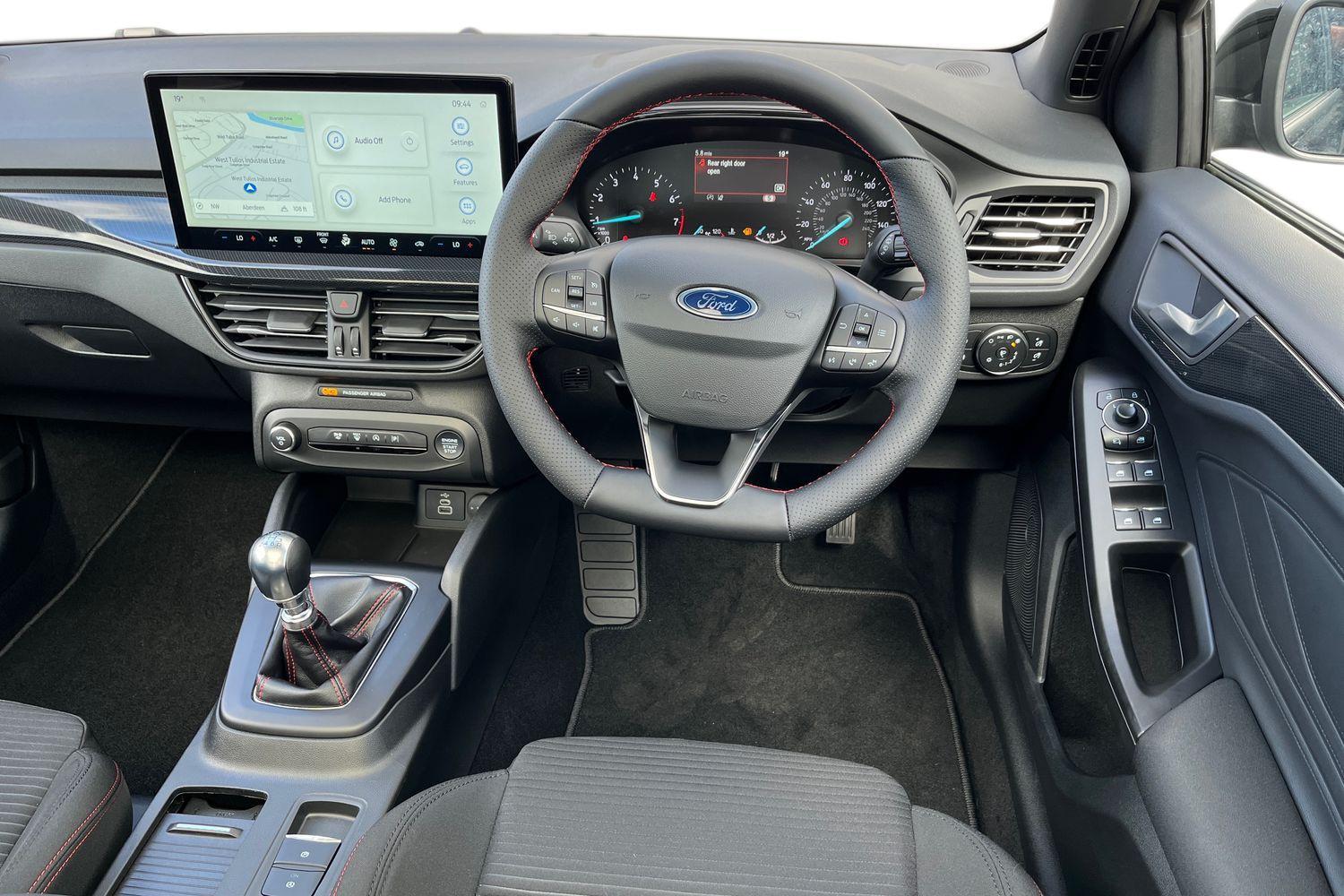 Ford FOCUS Photo 10