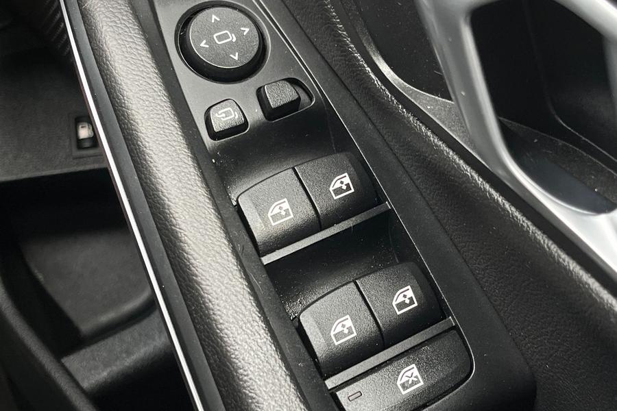 BMW 3 Series Photo autoimg-15951e8b24873226328660b4048cd669514e3c82.jpg
