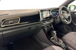 VOLKSWAGEN T-Roc Photo 2