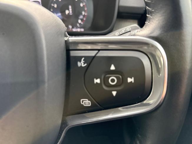 VOLVO XC40 Photo 17