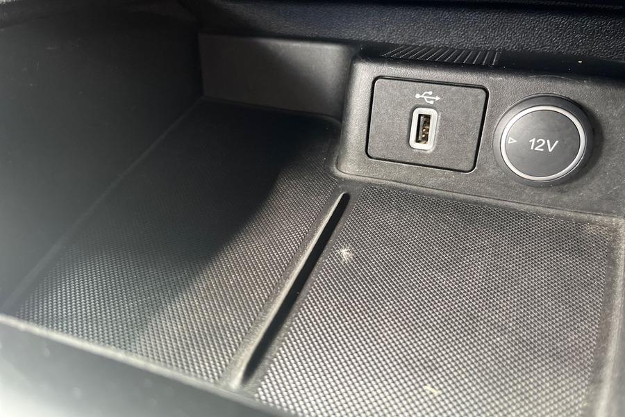 Ford Focus Photo autoimg-15a8e0f974be5a9d689a5c11b0c8584fc04017d5.jpg