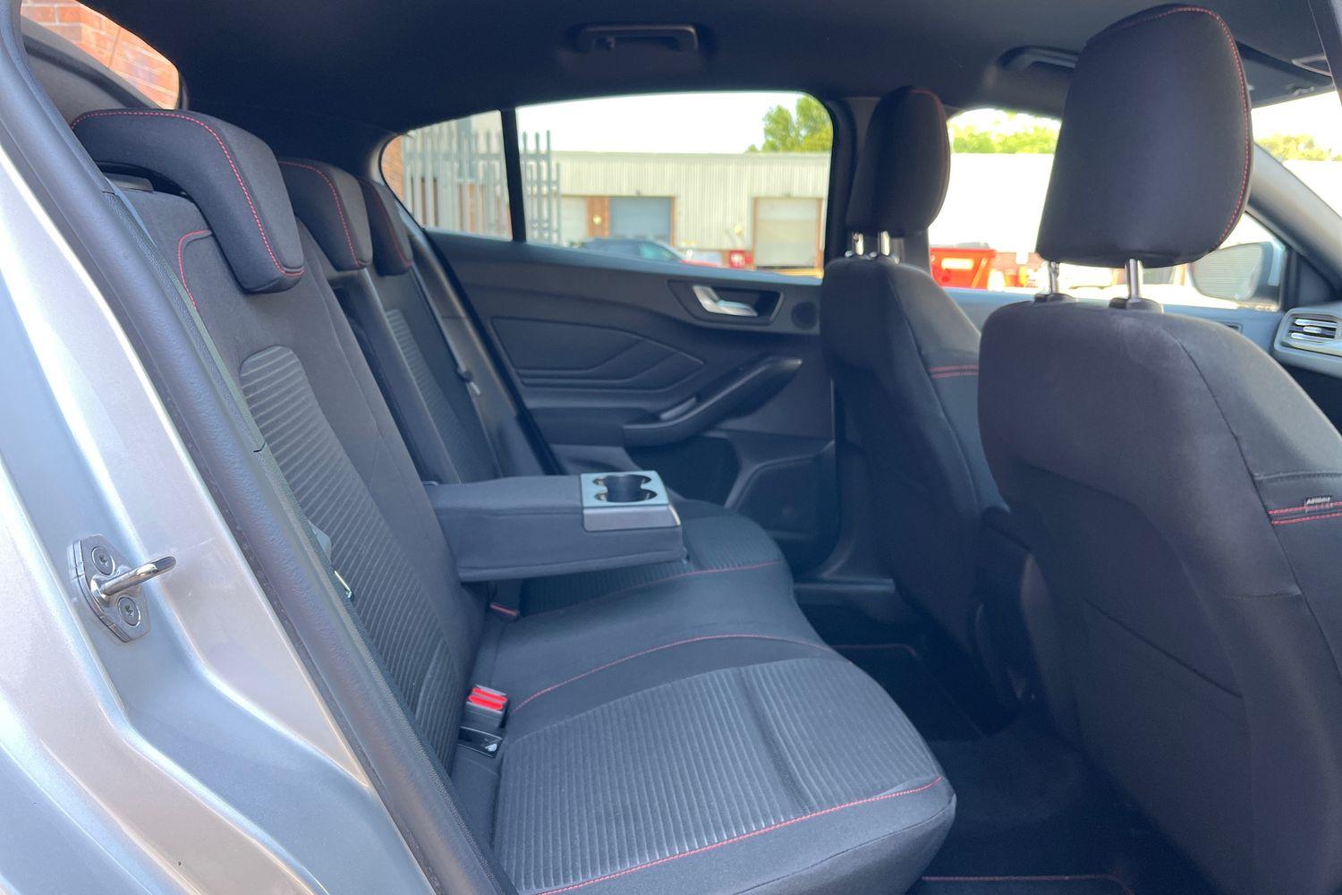 Ford Focus Photo 25