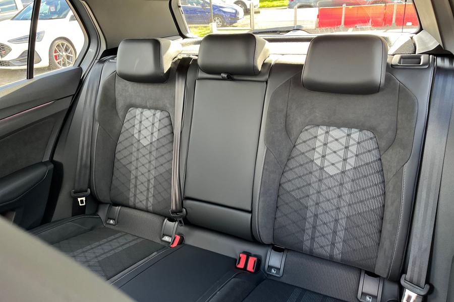Volkswagen Golf Photo autoimg-15ad9c7a1144f3edb657543b35afc1ee610938b0.jpg