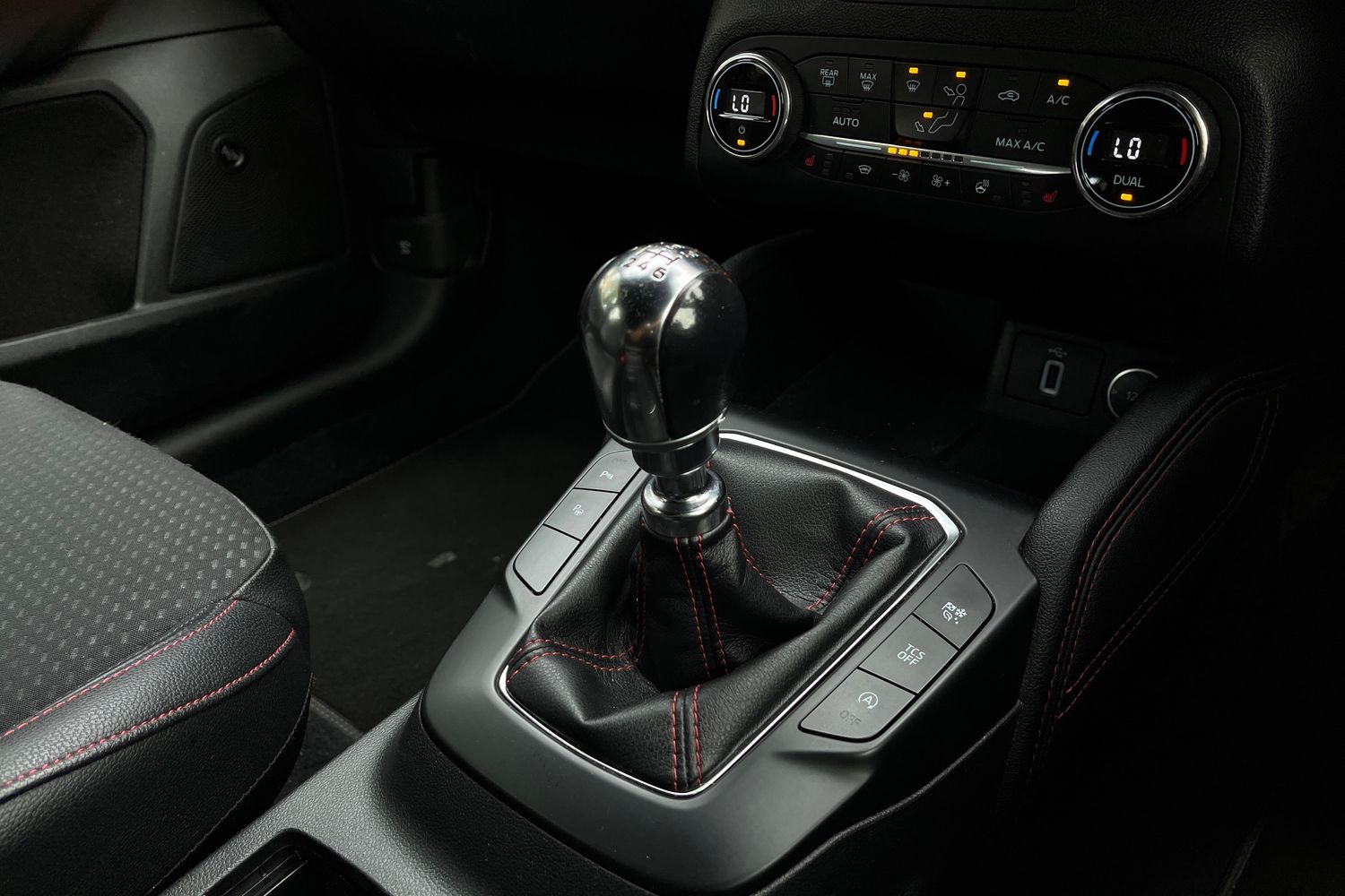Ford Focus Photo 34