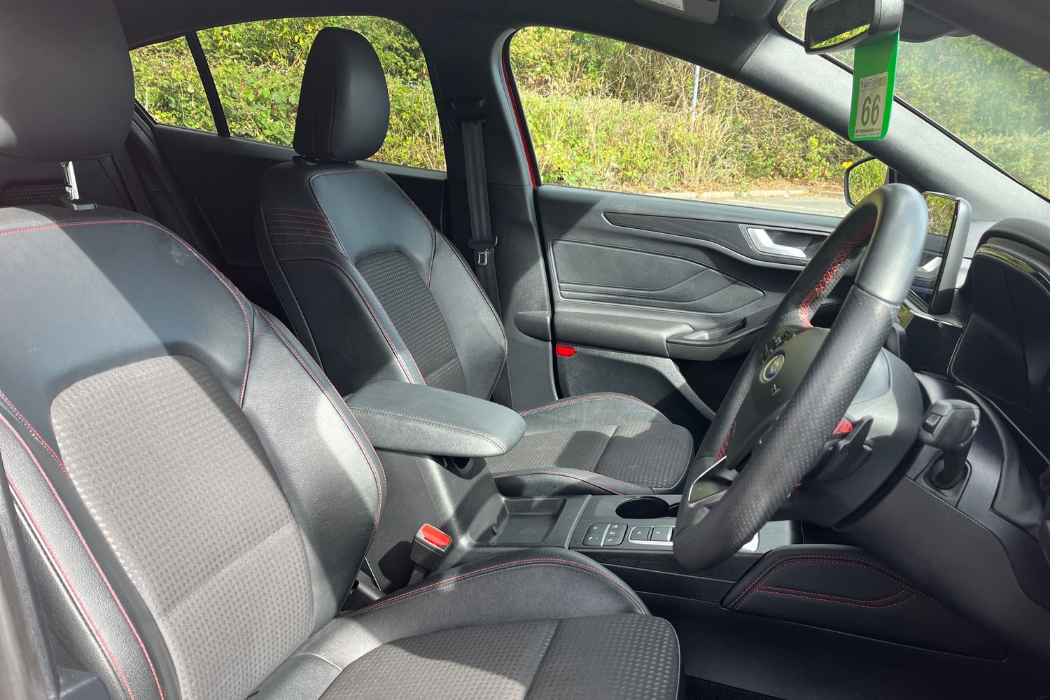 Ford Focus Photo 16