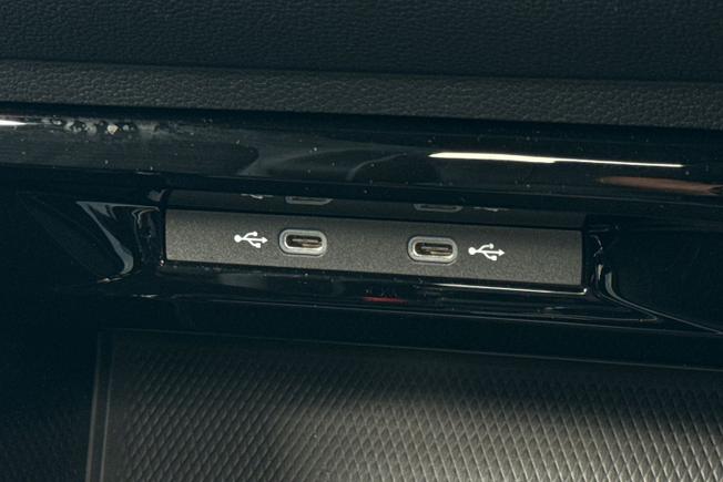 VOLKSWAGEN Golf Photo 26