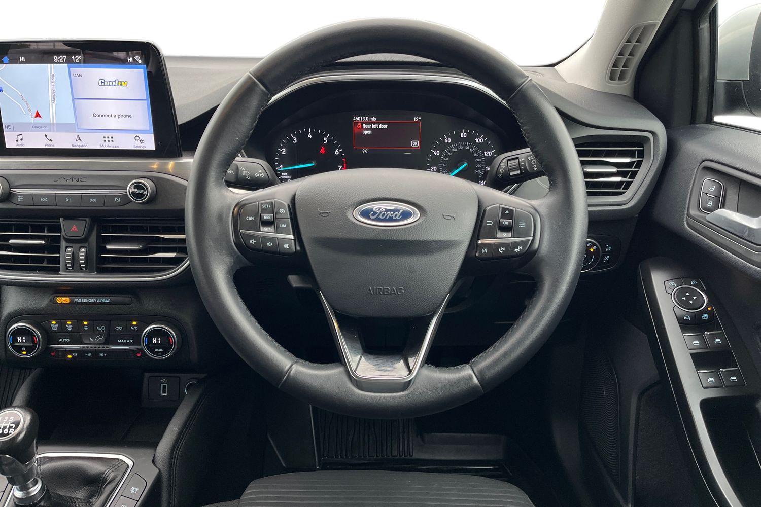 Ford FOCUS Photo 10