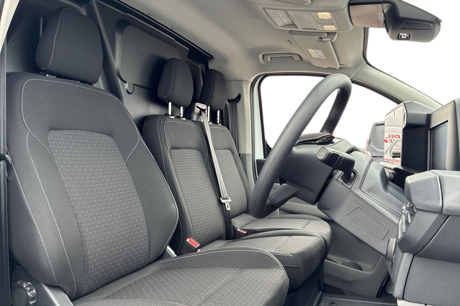 Ford E-TRANSIT CUSTOM Photo 10