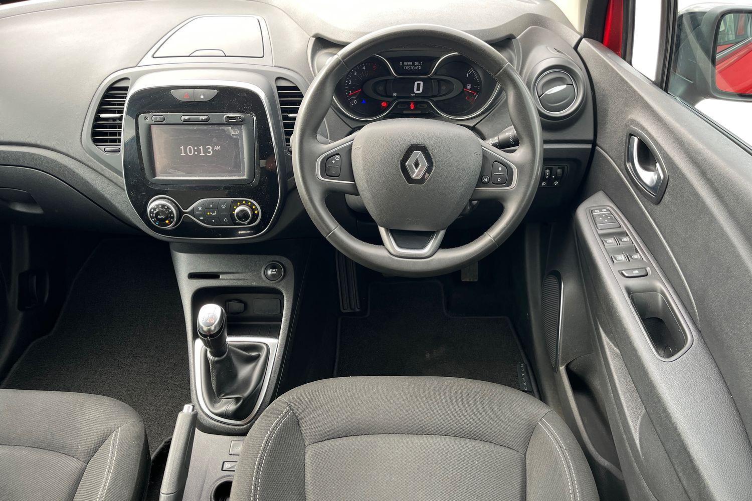Renault CAPTUR Photo 10