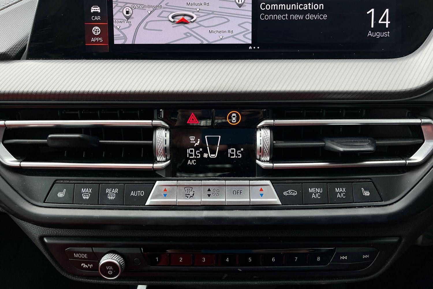 BMW 2 SERIES Photo 24