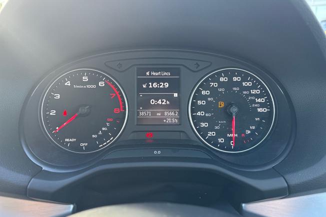 AUDI Q2 Photo 15