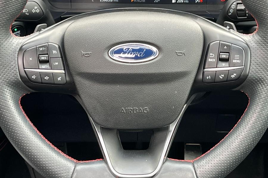 Ford KUGA Photo autoimg-15c0527a8e44e5ddc66bb92931d1635d986d6e2c.jpg