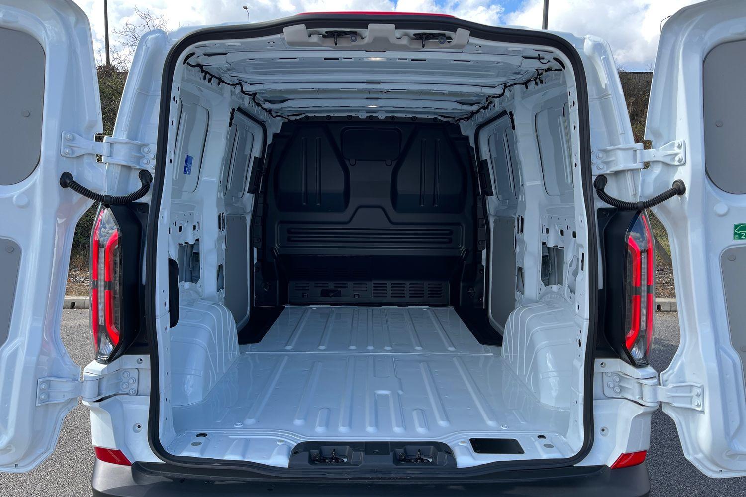Ford E-TRANSIT CUSTOM Photo 5