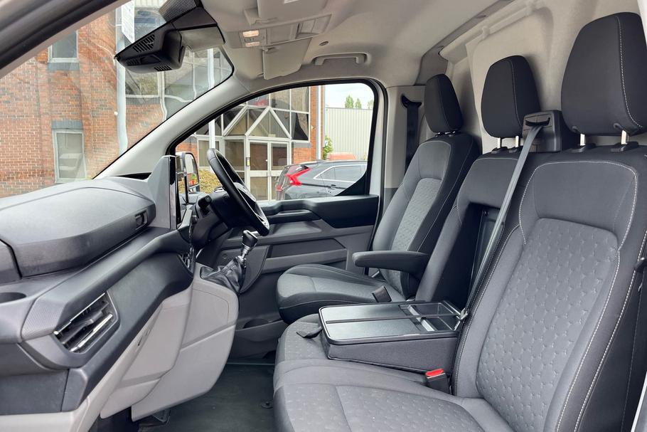 Used Ford TRANSIT CUSTOM LA24ATN 27