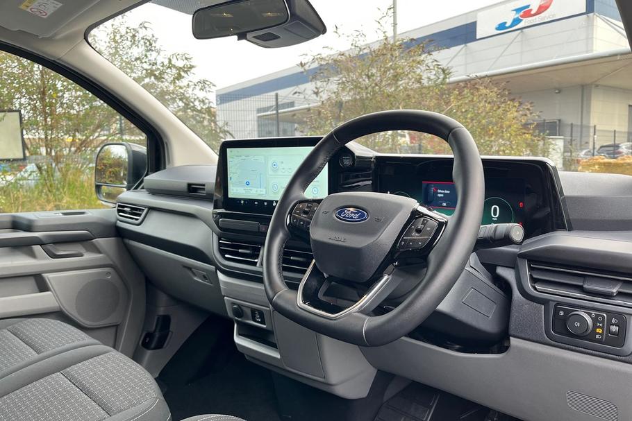 Used Ford TOURNEO CUSTOM 13