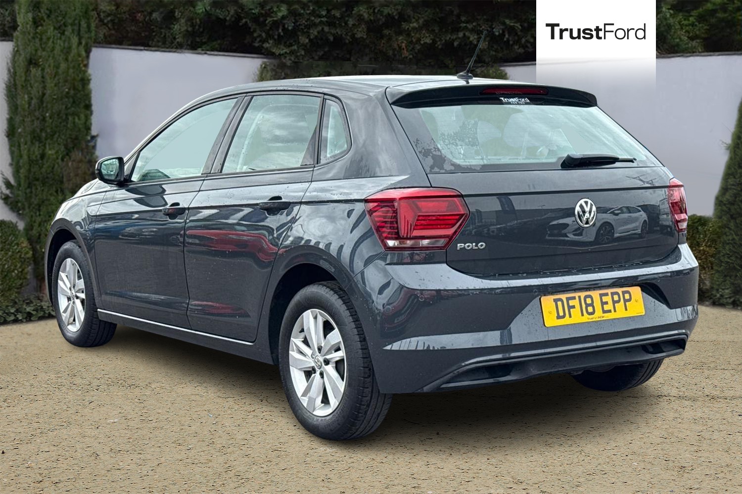 Volkswagen POLO Photo 1