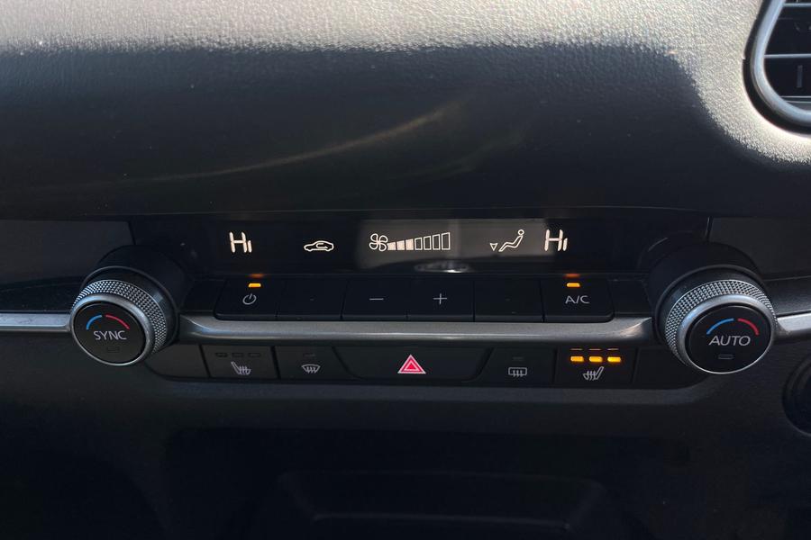 Mazda CX-30 Photo autoimg-15c6f26613a6c63e625012fdf1e87d4a8f52fd4e.jpg