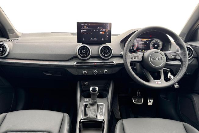 AUDI Q2 Photo 10